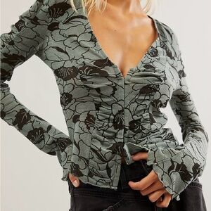 FREE PEOPLE Top medium,floral, steampunk romantic whimsigoth rouged, snap front